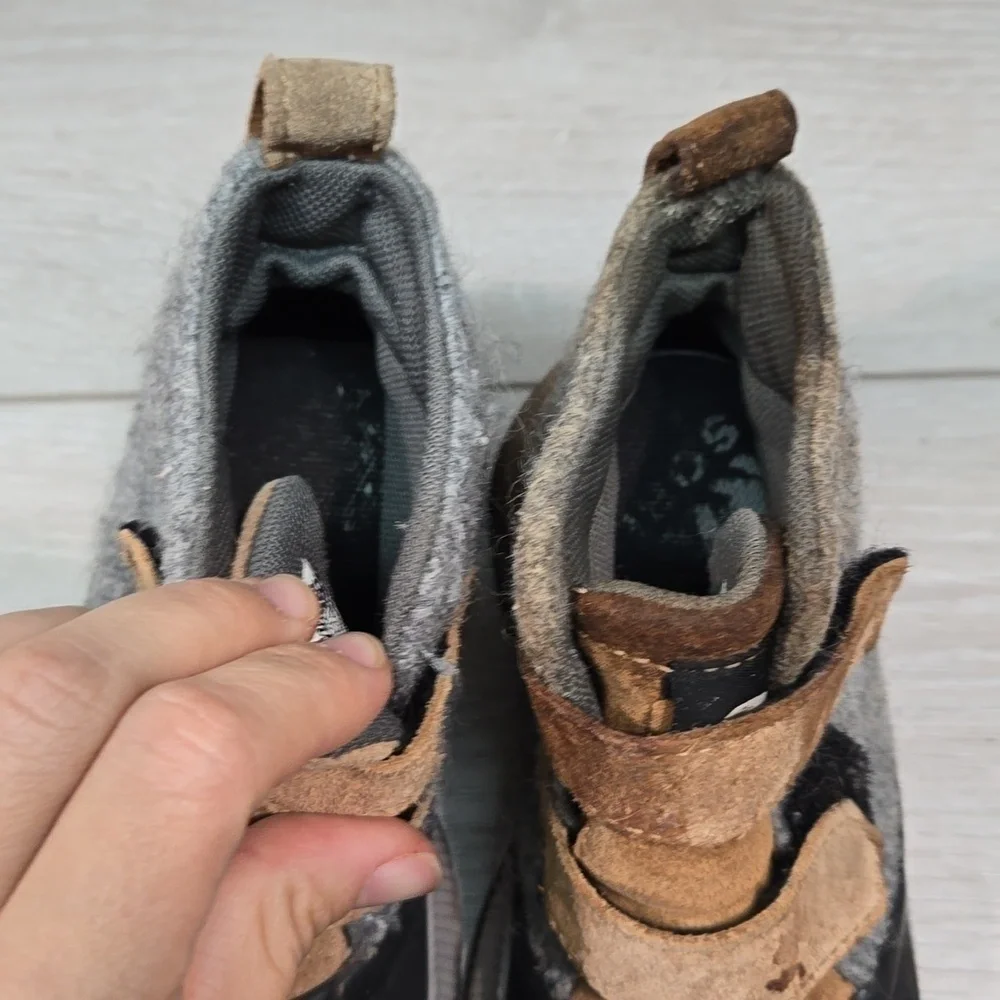 Sorel Kids Unisex Ankle Sneakers Waterproof Boots shoes sz 12 toddler